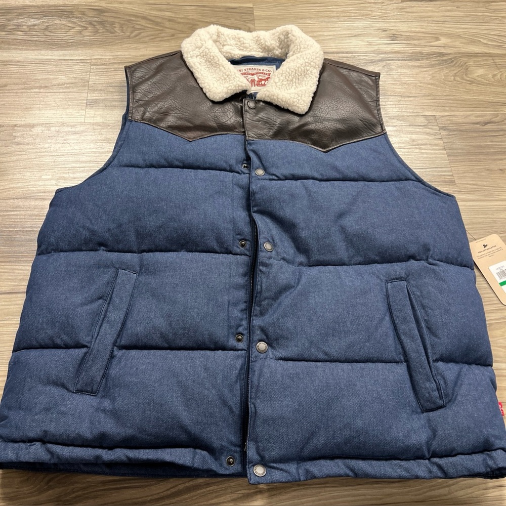 Levi's Quilted Puffer Vest Denim Hi Loft Insulation Men's Large LM2RC372 NWT